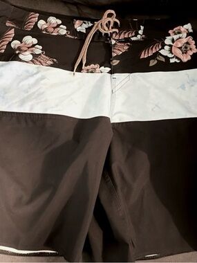Billabong swimming shorts size 33 black
